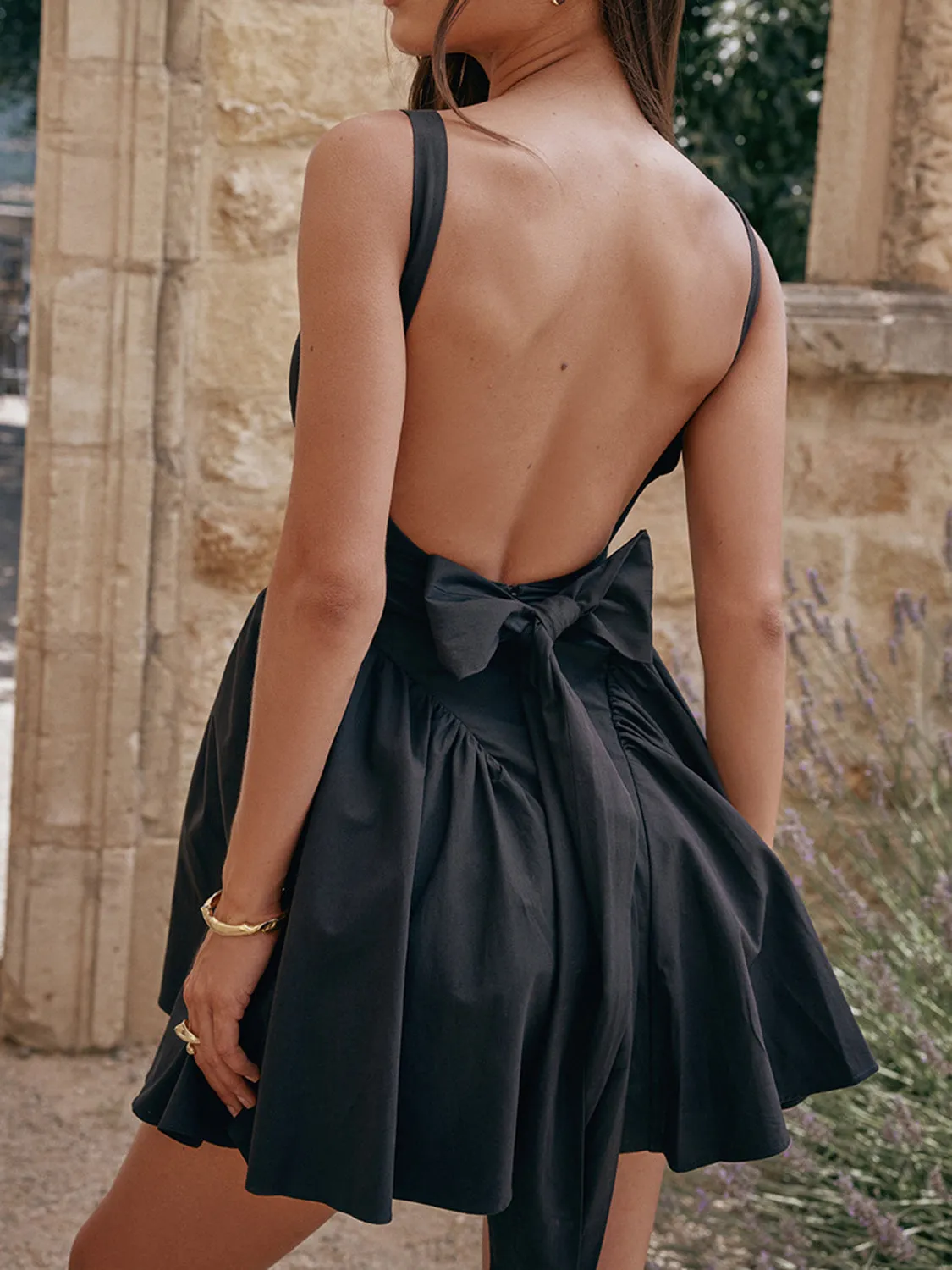 Backless Bow Detail Square Neck Mini Dress New Women's Fashion Suspender Ruffle Skirt Short dress Open Back