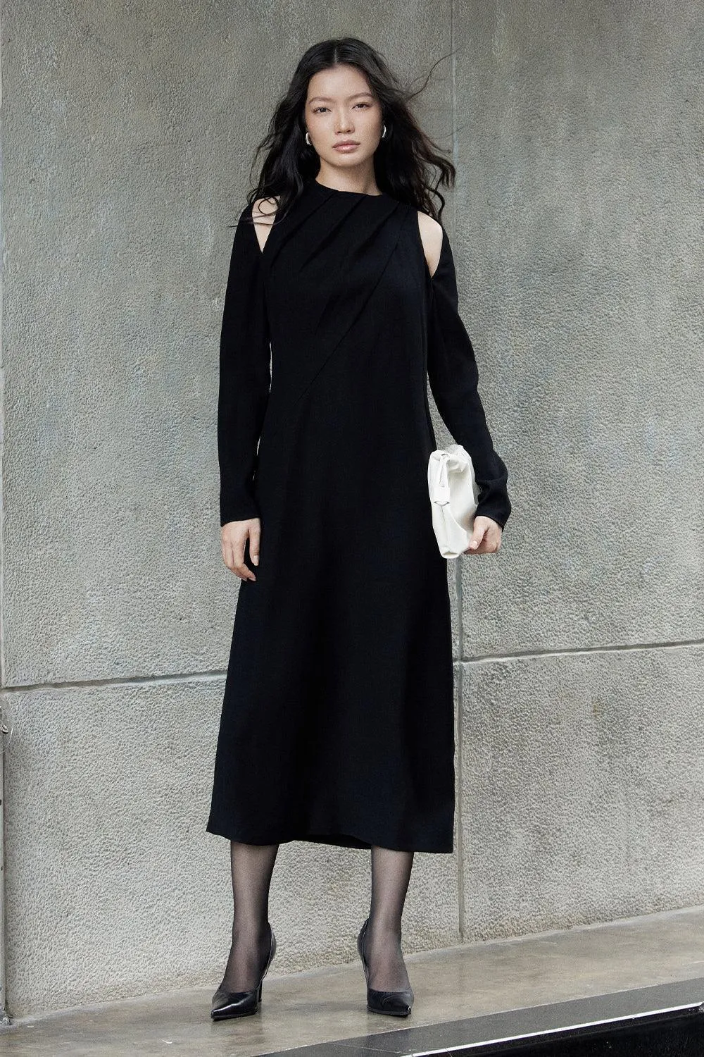 Mayes Straight Round Neck Crepe Midi Dress